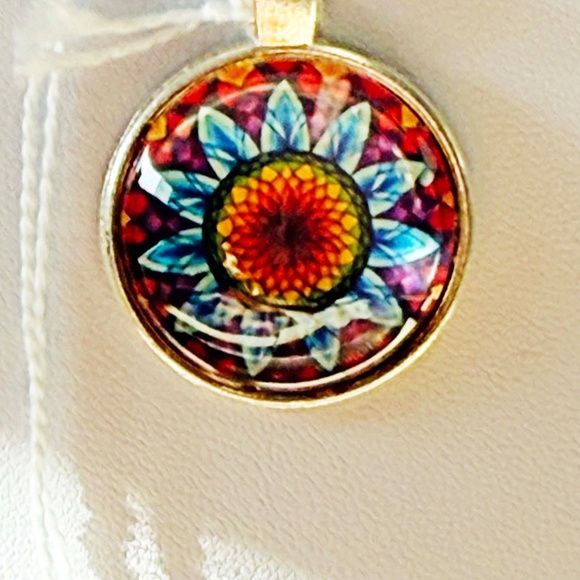 MANDALA PATTERN PENDANT NECKLACE, HANDMADE, GLASS DOME ON METAL, 23 INCH SILVER- - Picture 4 of 5